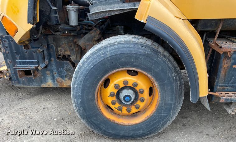 image for item OG9882 2000 Sterling  L8500 dump truck