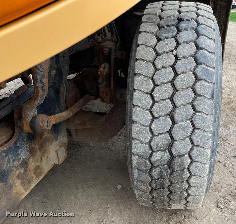 image for item OG9882 2000 Sterling  L8500 dump truck