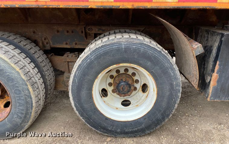 image for item OG9882 2000 Sterling  L8500 dump truck