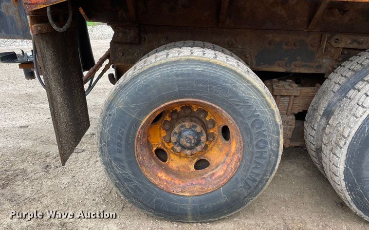 image for item OG9882 2000 Sterling  L8500 dump truck