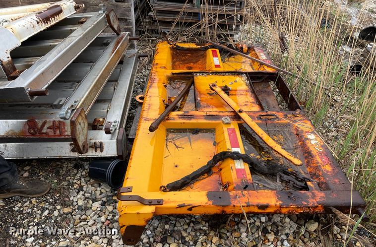 image for item OG9882 2000 Sterling  L8500 dump truck