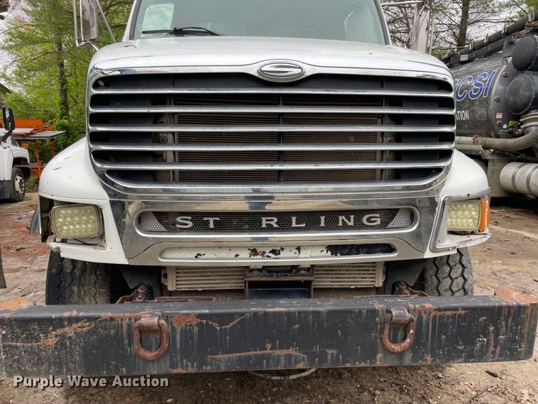 image for item OG9890 2009 Sterling  L9500 vacuum truck