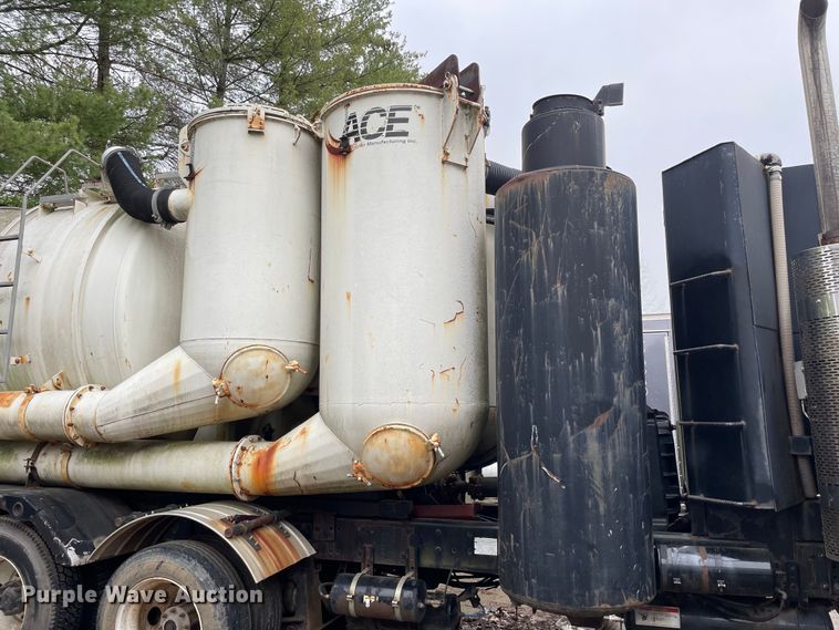 image for item OG9890 2009 Sterling  L9500 vacuum truck