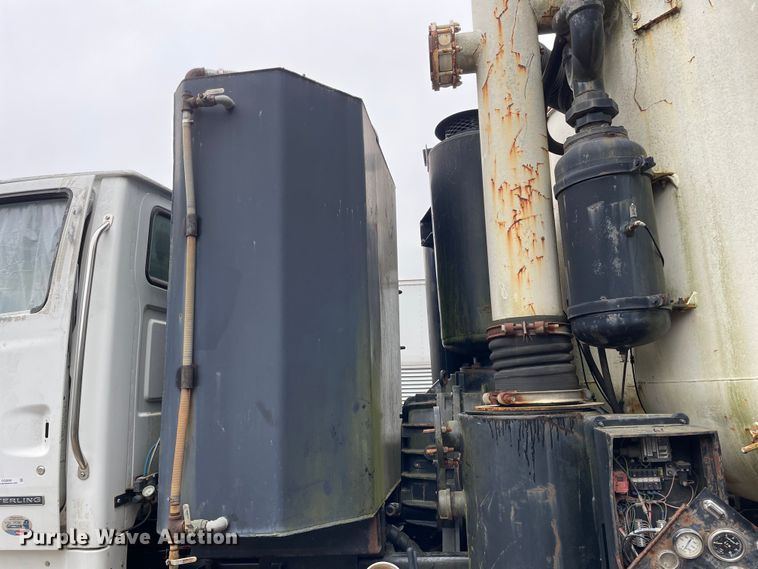 image for item OG9890 2009 Sterling  L9500 vacuum truck