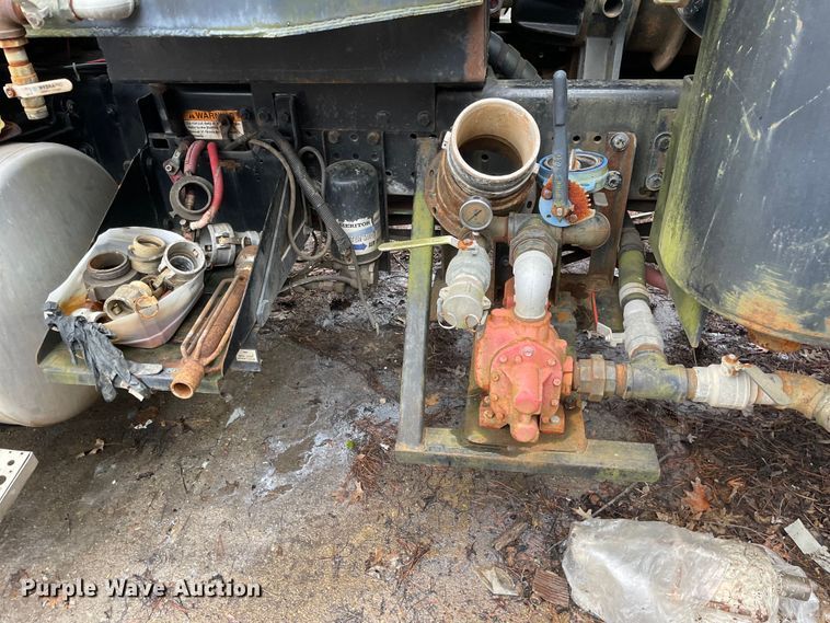 image for item OG9890 2009 Sterling  L9500 vacuum truck