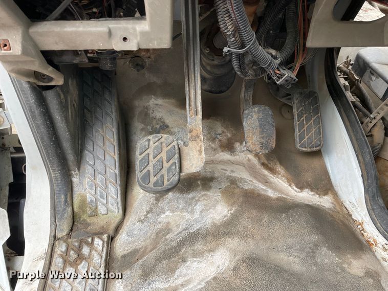 image for item OG9890 2009 Sterling  L9500 vacuum truck