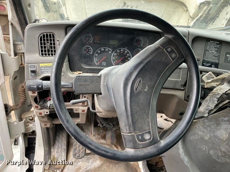 image for item OG9890 2009 Sterling  L9500 vacuum truck