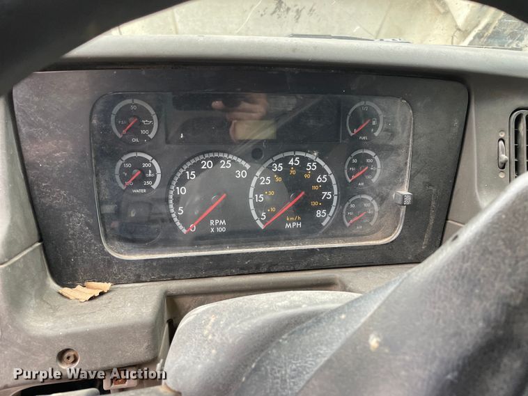 image for item OG9890 2009 Sterling  L9500 vacuum truck