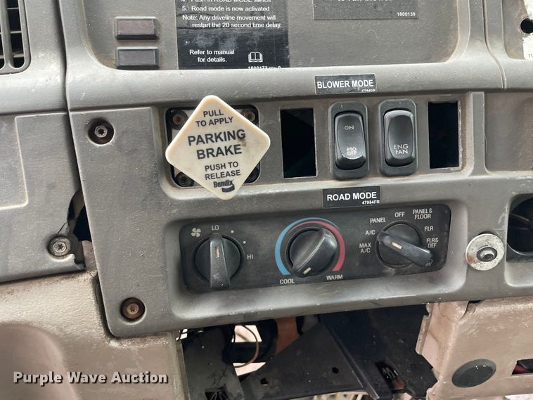 image for item OG9890 2009 Sterling  L9500 vacuum truck