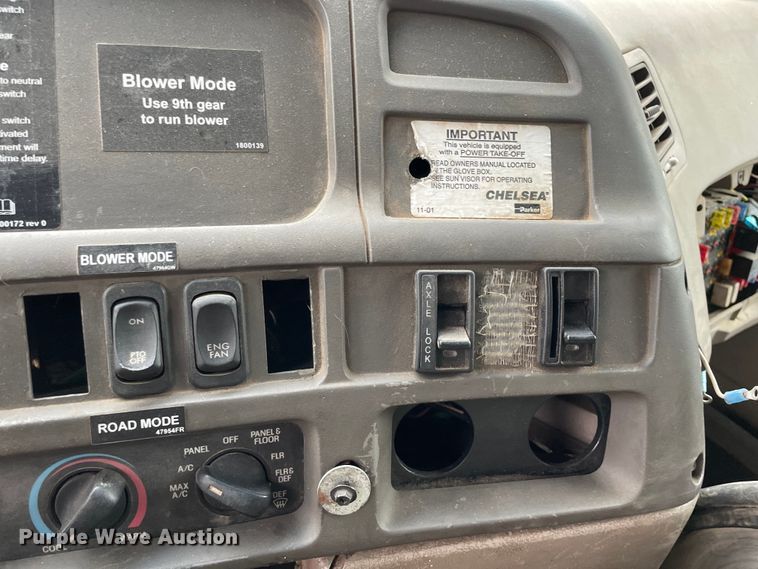 image for item OG9890 2009 Sterling  L9500 vacuum truck