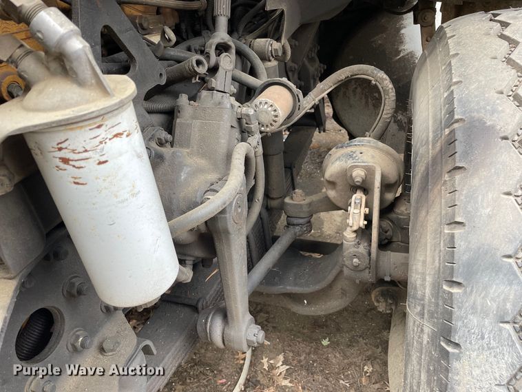 image for item OG9890 2009 Sterling  L9500 vacuum truck