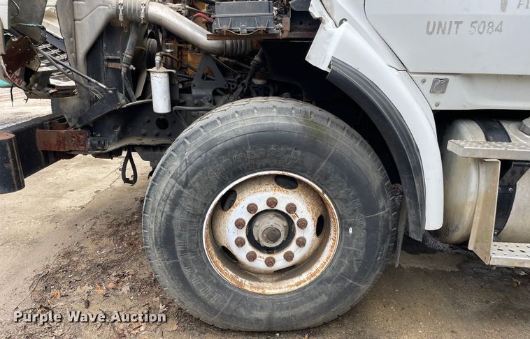 image for item OG9890 2009 Sterling  L9500 vacuum truck