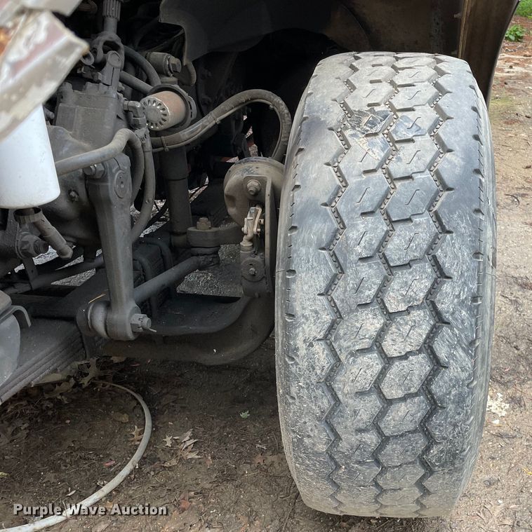 image for item OG9890 2009 Sterling  L9500 vacuum truck