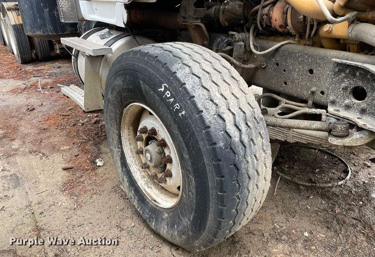 image for item OG9890 2009 Sterling  L9500 vacuum truck