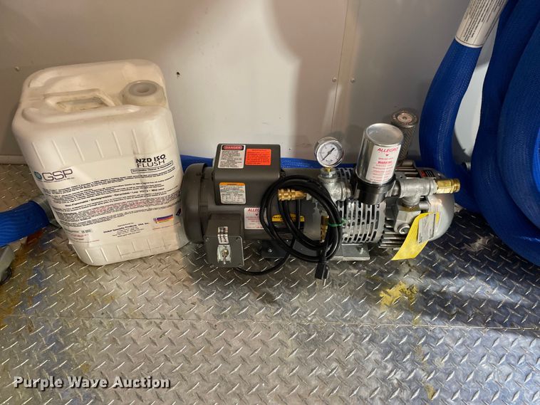 image for item OG9891 2017 United Trailers Inc. spray foam enclosed trailer