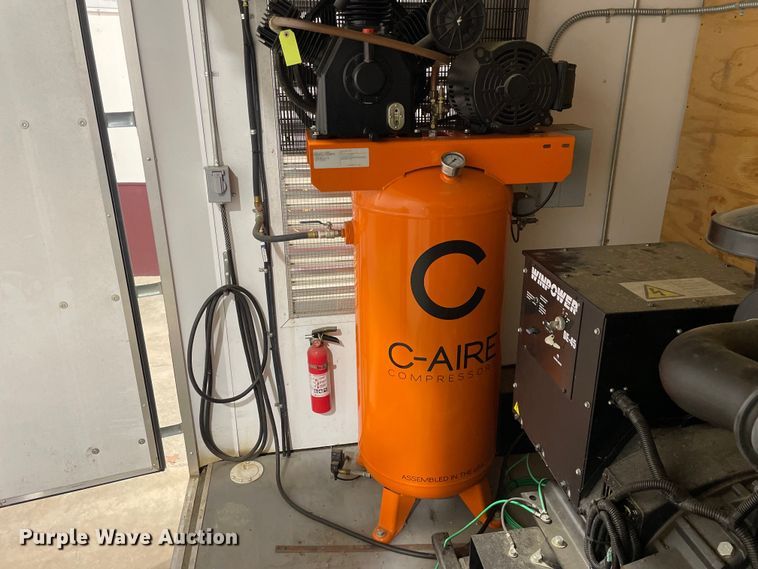 image for item OG9891 2017 United Trailers Inc. spray foam enclosed trailer