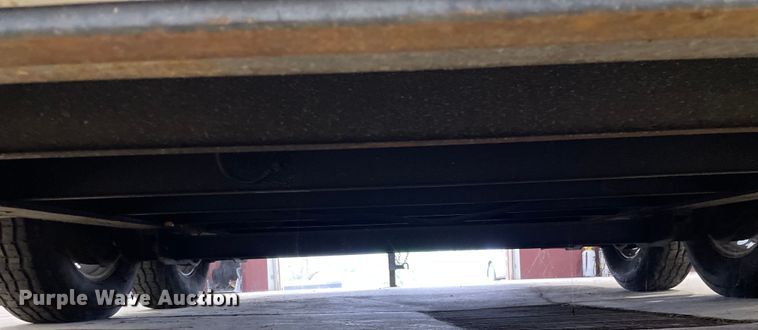 image for item OG9891 2017 United Trailers Inc. spray foam enclosed trailer