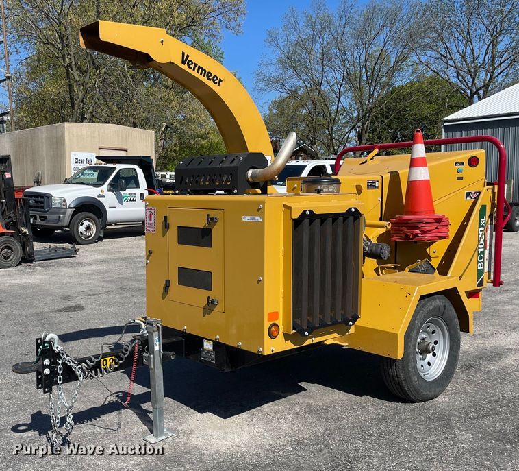 image for item OG9894 2022 Vermeer  BC1000XL wood chipper