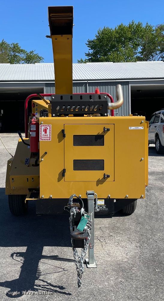 image for item OG9894 2022 Vermeer  BC1000XL wood chipper