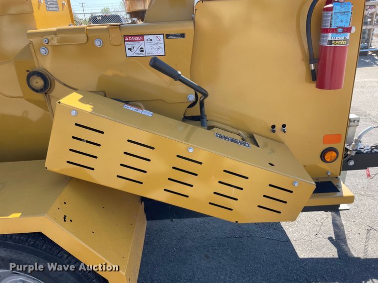 image for item OG9894 2022 Vermeer  BC1000XL wood chipper