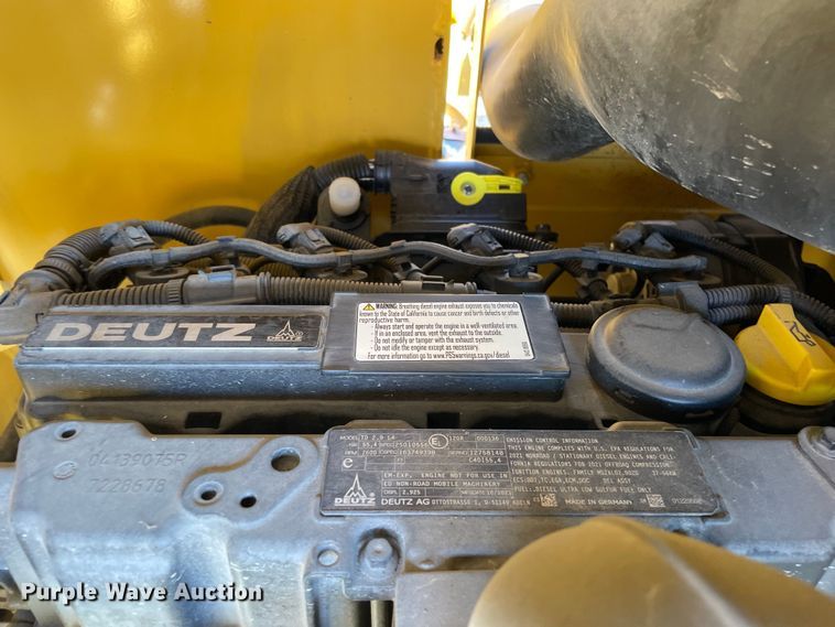 image for item OG9894 2022 Vermeer  BC1000XL wood chipper