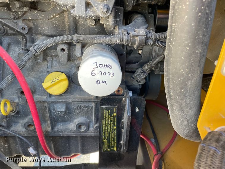 image for item OG9894 2022 Vermeer  BC1000XL wood chipper