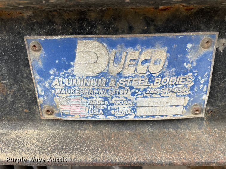 image for item OG9901 2004 International 7400 digger derrick truck