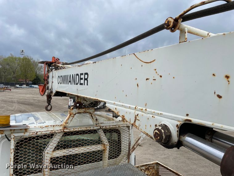 image for item OG9901 2004 International 7400 digger derrick truck