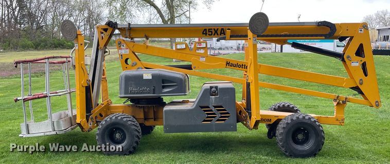 image for item OG9902 2017 Haulotte  45XA boom lift