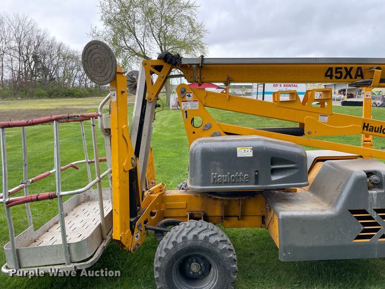 image for item OG9902 2017 Haulotte  45XA boom lift