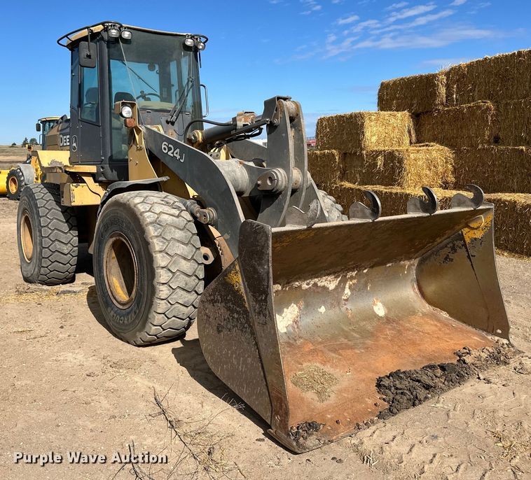 image for item OI9061 2006 John Deere 624J wheel loader