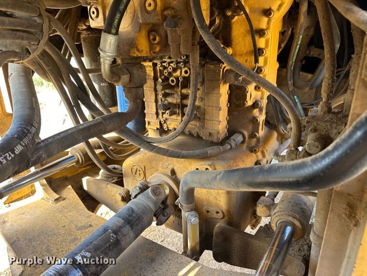 image for item OI9061 2006 John Deere 624J wheel loader