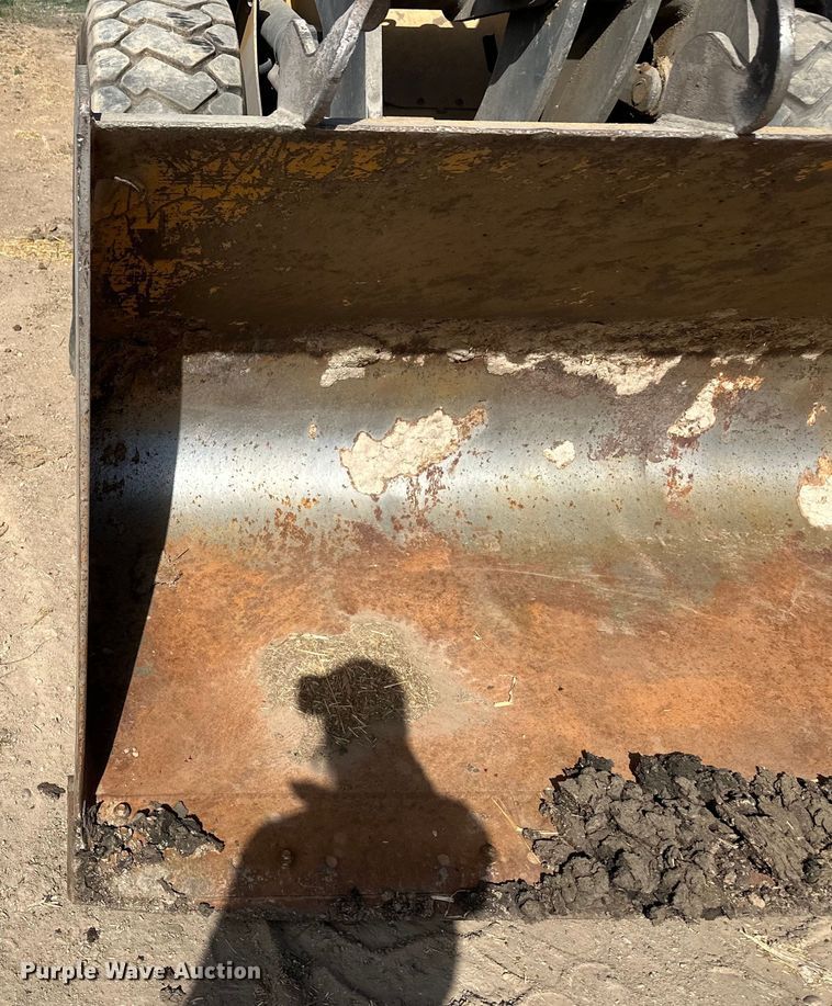 image for item OI9061 2006 John Deere 624J wheel loader