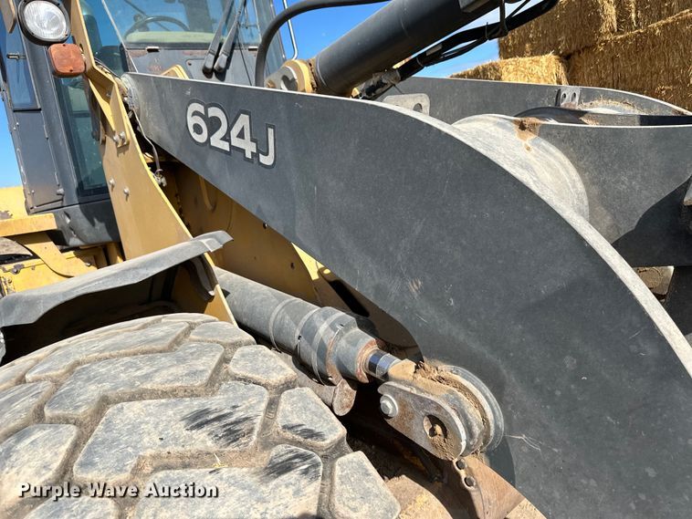 image for item OI9061 2006 John Deere 624J wheel loader