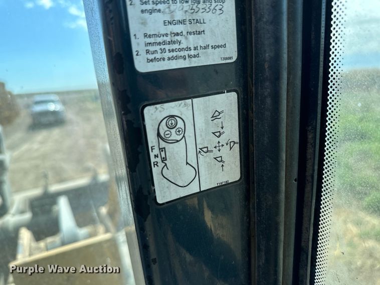 image for item OI9061 2006 John Deere 624J wheel loader