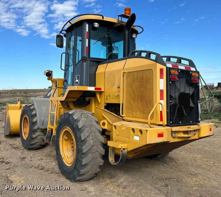 image for item OI9062 2005 John Deere 444J wheel loader