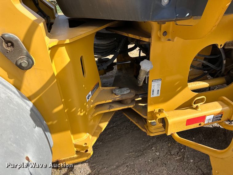 image for item OI9062 2005 John Deere 444J wheel loader