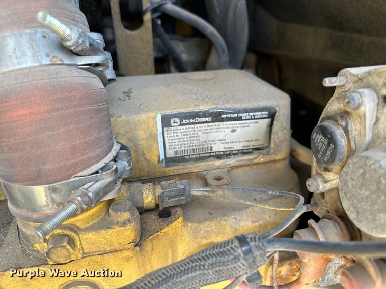 image for item OI9062 2005 John Deere 444J wheel loader