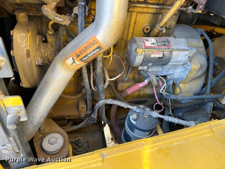 image for item OI9062 2005 John Deere 444J wheel loader