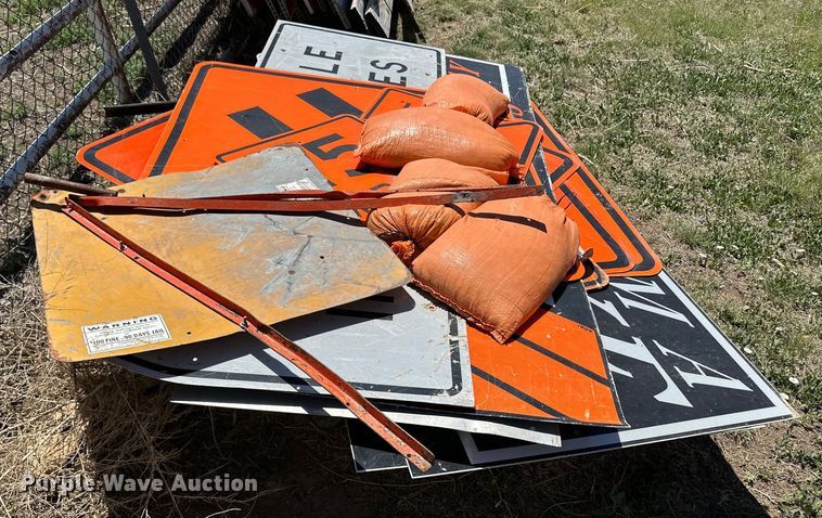 image for item OI9069 Road safety equipment