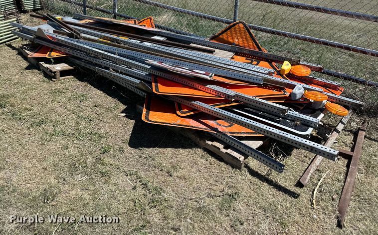 image for item OI9069 Road safety equipment