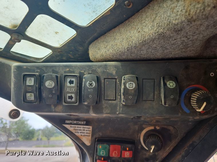 image for item OK9874 John Deere  331G tracked skid steer loader