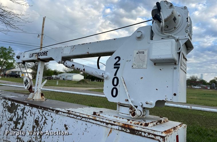 image for item OM9477 2001 Ford F450 Super Duty  Crew Cab utility / service truck