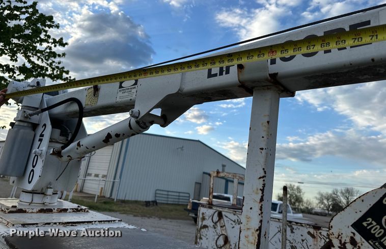 image for item OM9477 2001 Ford F450 Super Duty  Crew Cab utility / service truck