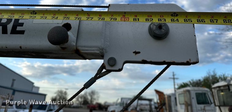 image for item OM9477 2001 Ford F450 Super Duty  Crew Cab utility / service truck