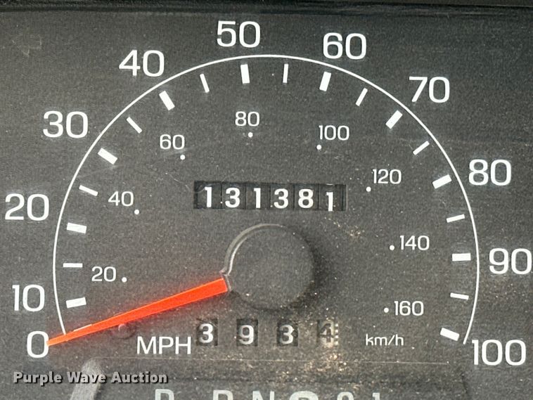 image for item OM9477 2001 Ford F450 Super Duty  Crew Cab utility / service truck