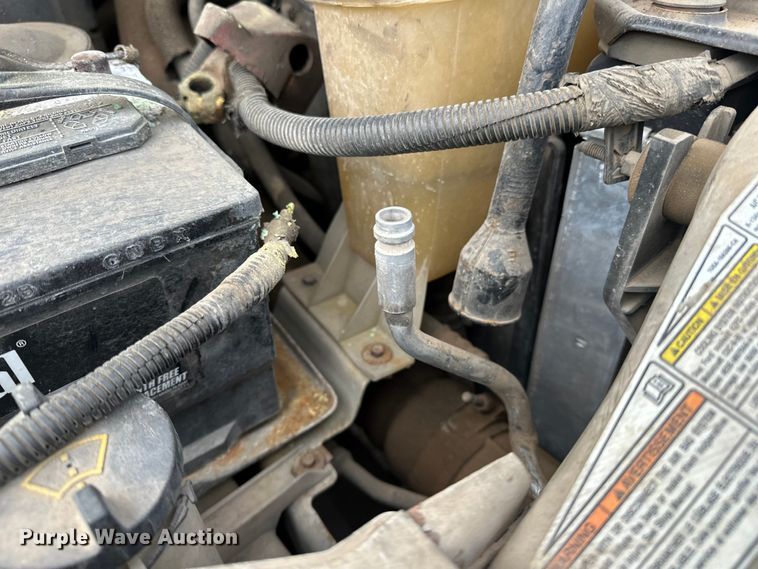 image for item OM9477 2001 Ford F450 Super Duty  Crew Cab utility / service truck