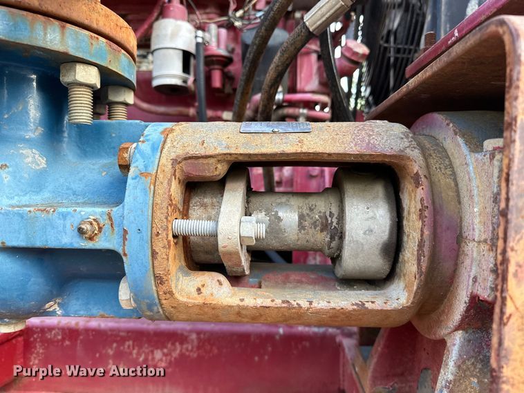 image for item OM9478 1993 Ford 8000 drilling rig truck