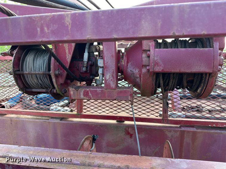 image for item OM9478 1993 Ford 8000 drilling rig truck