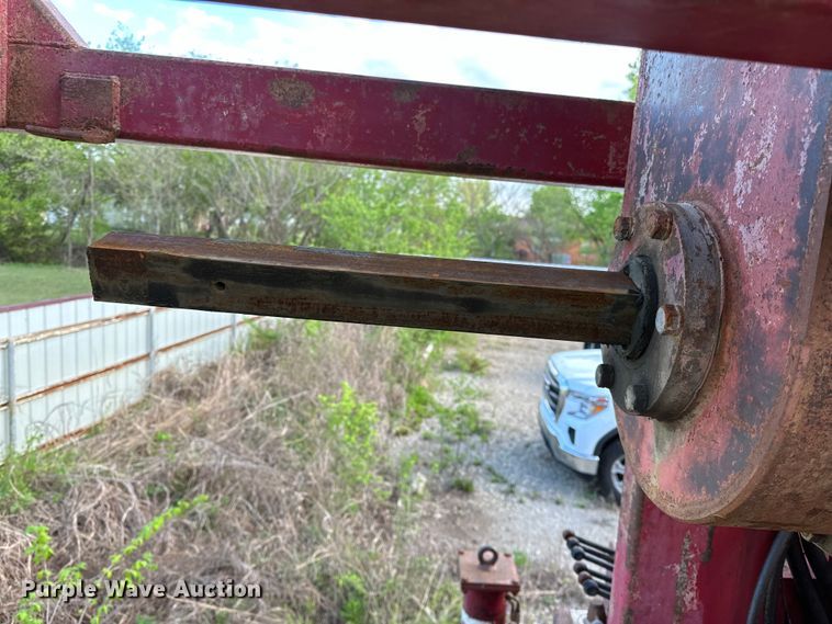 image for item OM9478 1993 Ford 8000 drilling rig truck